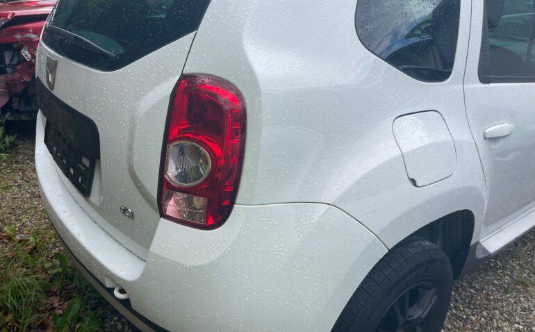 Dacia Duster Diesel 1.5 2011 Manuala m-2 auto-dan.ro