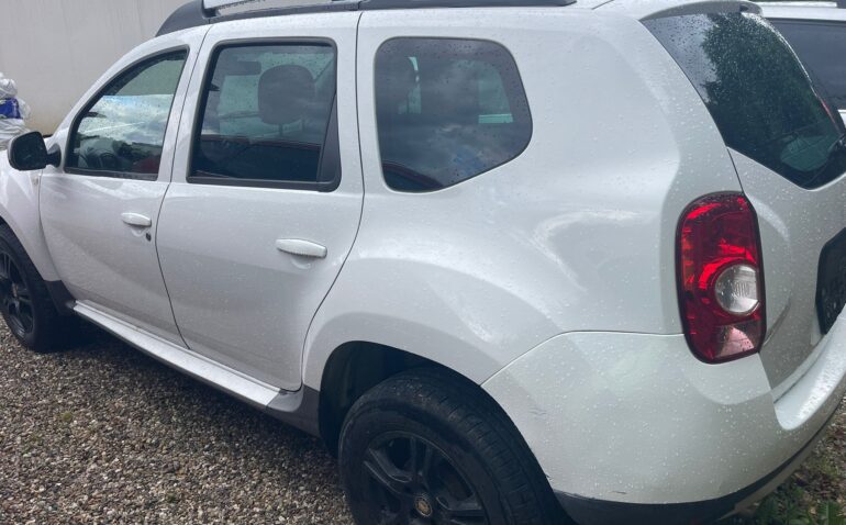 Dacia Duster Diesel 1.5 2011 Manuala m-4 auto-dan.ro
