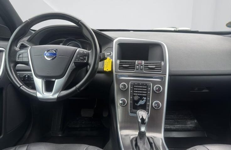 Volvo Xc60 Diesel 2.0 2015 Automata m-8 auto-dan.ro