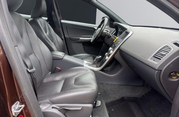 Volvo Xc60 Diesel 2.0 2015 Automata m-11 auto-dan.ro