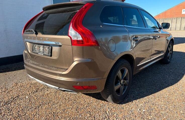 Volvo Xc60 Diesel 2.0 2017 Automata m-4 auto-dan.ro